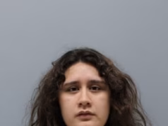 Menina de 2 anos morre depois que a mãe espancou o filho e fez vista grossa ao suposto namorado porque não queria que ele fosse para a cadeia