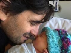 Pai deixa filha no primeiro dia de aula e morre após briga no caminho para casa