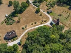 Paul McCartney deixa acontecer! Ex-Beatle deixa a grama de sua propriedade de 160 acres em Sussex ficar amarela enquanto respeita a proibição de mangueiras