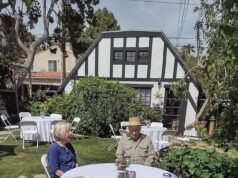 Casal de idosos com um enorme e valioso portfólio de propriedades, casado há 70 anos, morre em incêndio em sua deslumbrante casa de campo costeira de US$ 4 milhões