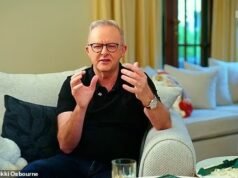 O comediante diz que Anthony Albanese ‘sabia no que estava se metendo’ antes da entrevista no podcast