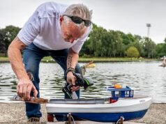Conheça o grupo dedicado de Park Pond Admirals que mantém viva a arte da construção de modelos de barcos – mesmo que suas famílias nem sempre entendam…