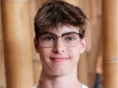 Um guia de montanha que conduziu um estudante britânico de 18 anos e seu colega de internato à morte em uma avalanche nos Alpes foi condenado por homicídio culposo.