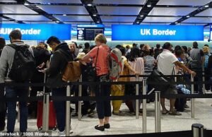 Heathrow diz aos passageiros ‘não dirijam’ para o aeroporto, pois as enchentes forçam o acesso aos terminais