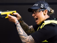 Polícia da Escócia será equipada com novo ‘Super Taser’ à medida que o crime violento aumenta