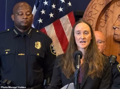 O pior constrangimento até agora para o malfadado prefeito de Seattle, quando os moradores locais apresentaram documentos para demiti-lo por desordem criminal, apenas sete meses depois de ele ter tomado posse.