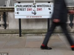 Daniel Hannan: Finalmente falando sobre cortes na previdência. Os reformistas querem poupar 50 mil milhões de libras, os conservadores 23 mil milhões de libras. Então Andy Burnham fará o que for preciso?