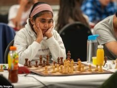 A nova rainha do xadrez da Grã-Bretanha tornou-se a mais jovem campeã feminina