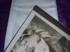 O funeral de Bonnie Tyler está acontecendo em Swansea Minster com homenagens florais para lembrar sua ‘artista calorosa e generosa’ e Total Eclipse of the Heart