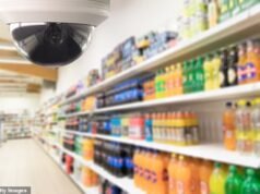 A Sainsbury’s suspendeu o uso de câmeras AI em filiais depois que um cliente foi injustamente acusado de furto em uma loja