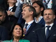 O diretor de operações da FIFA foi demitido semanas depois de acusar o presidente Gianni Infantino de “enganar” funcionários sobre os planos de vender a polêmica Copa do Mundo.