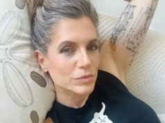 Nancy Mays retorna à fúria girando sobre seus braços recém-tatuados enquanto MAGA chama sua tinta de ‘um grito de socorro’