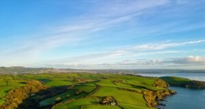 É verdade o que dizem sobre seus vizinhos? Lugares amigáveis na Inglaterra são revelados como parte de um estudo mais amplo sobre a vida comunitária