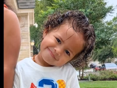 Adorável menino de 2 anos, com enormes olhos castanhos, afogado na piscina enquanto cuidava de um amigo da família, diz mãe enlutada