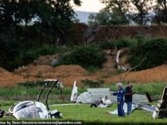 Pequeno avião e helicóptero da polícia caem em pleno ar no aeroporto da Pensilvânia