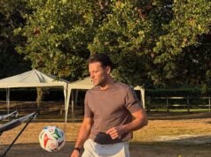 Mark Wright compartilhou uma foto de família em um gramado chamuscado em sua mansão em Essex, depois que a grama muito verde revelou que ele havia violado a proibição de mangueiras – mas ele foi imediatamente vaiado pelos fãs.