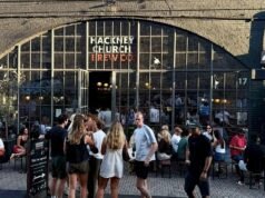 Publicanos pedem últimas ordens para filas em fila única em bares e alertam que a sátira da era Covid está ‘sugando toda a alegria’ dos grandes bebedores britânicos
