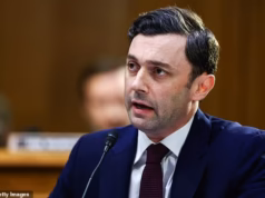 O alarme toca para JD Vance enquanto uma nova pesquisa devastadora faz o democrata prometer não esmagá-lo