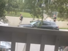 A investigação criminal de Eric Swalwell aumenta quando meia dúzia de agentes do FBI invadem a casa do desgraçado ex-congressista em DC.
