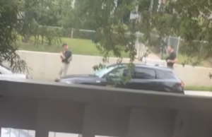 A investigação criminal de Eric Swalwell aumenta quando meia dúzia de agentes do FBI invadem a casa do desgraçado ex-congressista em DC.