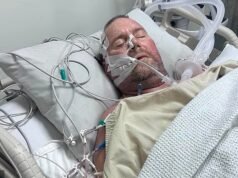 Pai de Perth morre após ser espancado por australianos em um bar popular em Bali