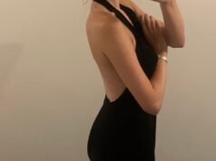 Lojista foi proibido de usar vestido sem costas nos Correios depois que o proprietário avisou que ‘não pode permitir muita exposição’ na loja