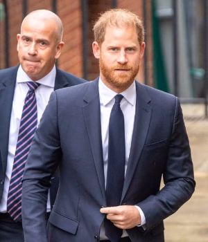 110782943-16070995-Prince_Harry_along_with_several_others_were_ordered_to_cover_Ass-a-1_178734488617.avif