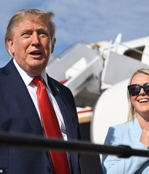 110789629-16071357-President_Donald_Trump_80_said_he_has_never_had_so_many_job_appl-a-1_178740532873.avif