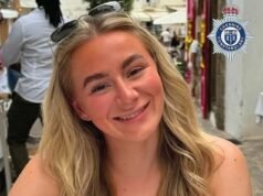 A mãe de um solteirão britânico de 23 anos que foi morto a tiros pelo pai no Texas voará para os EUA enquanto luta para reabrir o caso depois de ter sido “isolada pelas autoridades britânicas”.