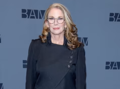 Melissa Gilbert, de Little House on the Prairie, pede a Hollywood que proteja as estrelas infantis após a morte de Hayden Panettiere … enquanto seu próprio marido é acusado de abuso sexual no set