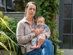 Momentos depois a raposa entrou na casa e ‘atacou o bebê’ – deixando o bebê de três meses coberto de sangue