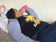 Uma brasileira de 38 anos que alegou ser uma menina de 12 anos foi presa por ‘sequestro emocional’ do gentil casal que a levou.