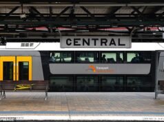 A rede ferroviária de Sydney foi atingida por um segundo atraso poucas horas após o incidente na Estação Central
