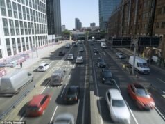 Birmingham pretende se tornar a primeira cidade da Inglaterra a 32 km/h, à medida que a política ‘antimotorista’ do conselho transfere centenas de ruas para limites de velocidade mais baixos