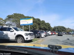 Stephen não conseguiu encontrar uma vaga vazia, então estacionou o carro na grama… Então veio a multa de US$ 345 do conselho: ‘ganancioso’