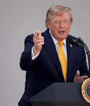 110862175-16081753-Donald_Trump_said_on_Wednesday_that_though_Dolly_Parton_wasn_t_a-a-46_17877575464.avif