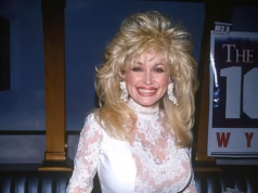 Show de drag do Texas banido pelo juiz Reagan citando o legado de ‘símbolo sexual’ de Dolly Parton
