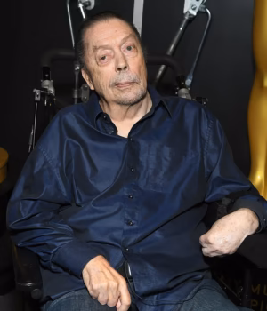 110871563-16082383-Friends_say_the_loss_of_the_life_Tim_Curry_knew_before_his_strok-a-10_17877867174.avif