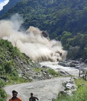 110884301-16084219-Devastating_flash_floods_devastated_the_Nepali_border_region_of_-m-13_17878335835.avif