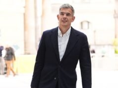 BBC Top Gear Again revela novo diretor-geral Matt Brittain apoia o Newsnight sob ameaça, mas alerta os chefes sobre perdas de empregos
