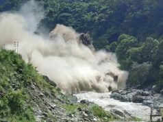 Australianos desaparecidos nas devastadoras enchentes no Nepal agora sobem para 41 – enquanto o número de mortos chega a 600