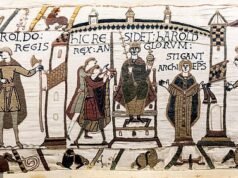 O regresso da histórica farsa de Bayeux transformou-se numa farsa quando a polícia francesa impediu os chefes dos museus britânicos de apanharem o comboio através do Túnel da Mancha.