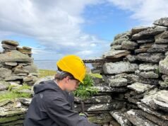 Alunos do antigo internato do rei Charles descobrem uma igreja viking de 1.000 anos em uma ilha escocesa abandonada