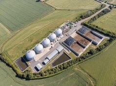 O amigo do príncipe William e padrinho do príncipe George está em guerra com os moradores locais por causa dos planos de arrendar 15 acres de sua propriedade em Buckinghamshire para construir a maior usina de biogás da Europa.