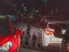 A polícia armada invade mais casas em Middlesbrough em meio a um surto mortal de violência de gangues, com moradores ‘com medo de sair’ após acidente na A66 e incêndio em casa ‘mortos’