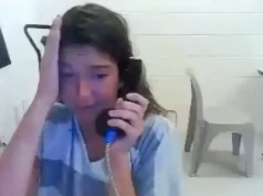 Pai desgraçado simpatiza com a filha presa que matou a noiva enquanto estava bêbada e em alta velocidade no dia do casamento