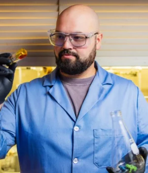 connor-thompson-engine-oil-sample.webp