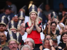 Os fãs do White Sox pedem o chapéu do Papa e a celebração do RH, mas não conseguem aguentar os extras contra os Reds