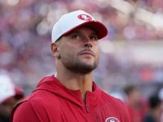 49ers All-Pro Nick Bosa lidando com tendinite no joelho direito reparado cirurgicamente; Christian McCaffrey perdeu outro treino