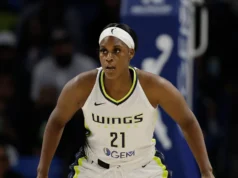 Ases contratam Kalani Brown para ocupar o lugar de Nalisa Smith após lesão no pé no final da temporada